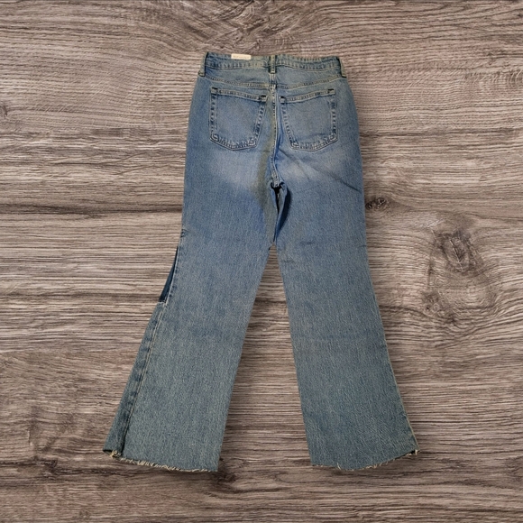 Free Assembly Classic Denim Blue Jeans with Raw Hem, Size 6, NWT - Picture 3 of 7